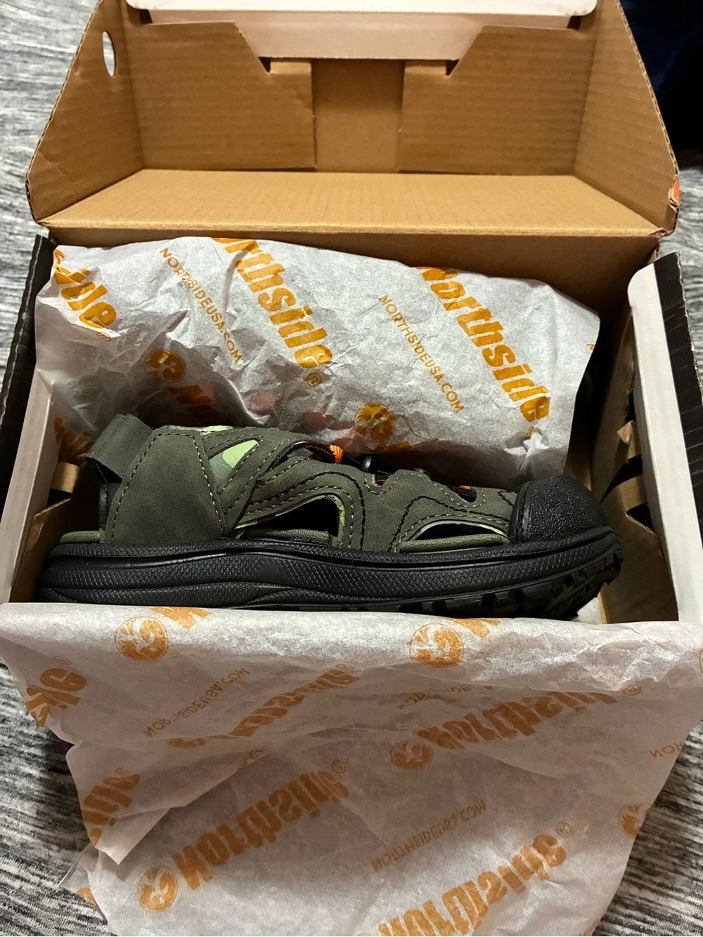 Northside Kids Olive Green and Orange Outdoor Sandals